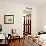 De La Hotel 4*