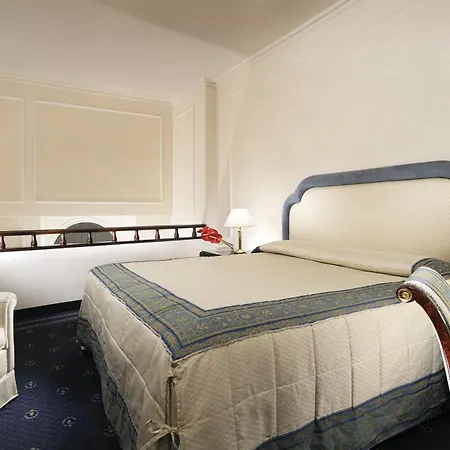 De La Hotel 4*