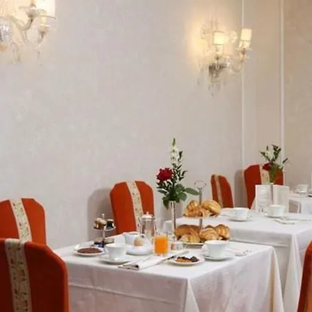 De La Hotel
